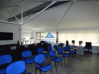 Nave industrial en alquiler con playa privada